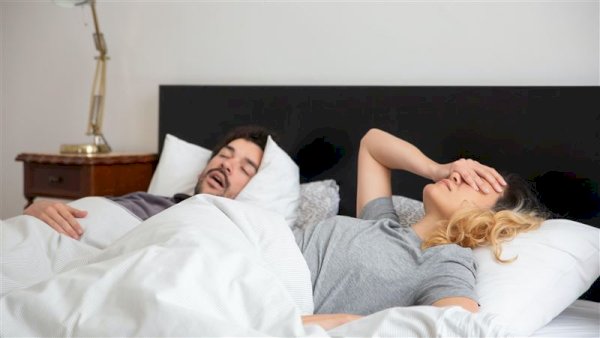 一晚醒4次！竹科工程師常失眠吃藥也沒用　醫一看嘆：「全阻塞了」